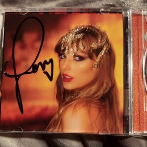 Taylor Swift The Life Of A Showgirl Sign Cd Photo 1